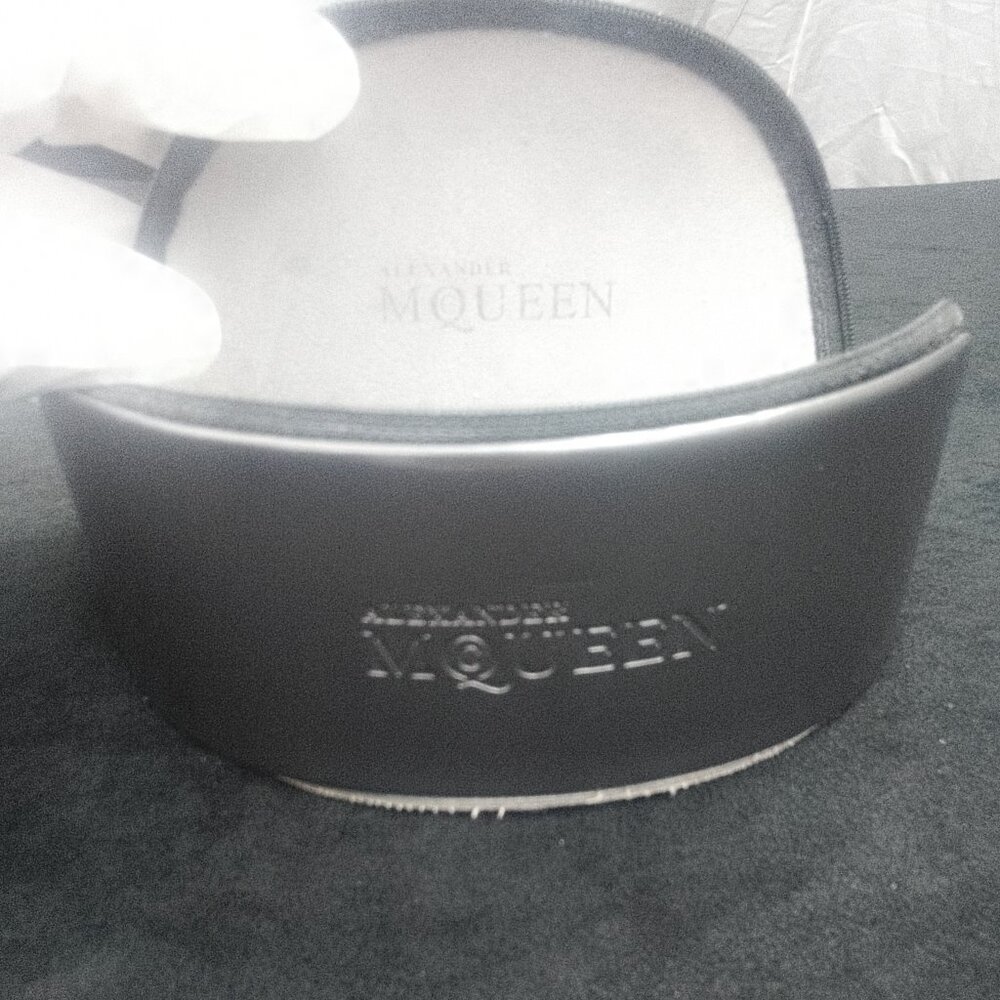 Free Alexander McQueen Accessory Pouch w/Earring Gift Set